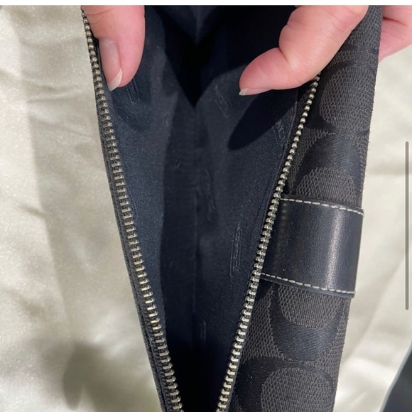 Coach Wallet - Picture 4 of 4